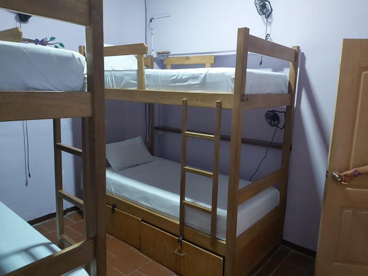 Cama em Dormitório Misto com 4 Camas